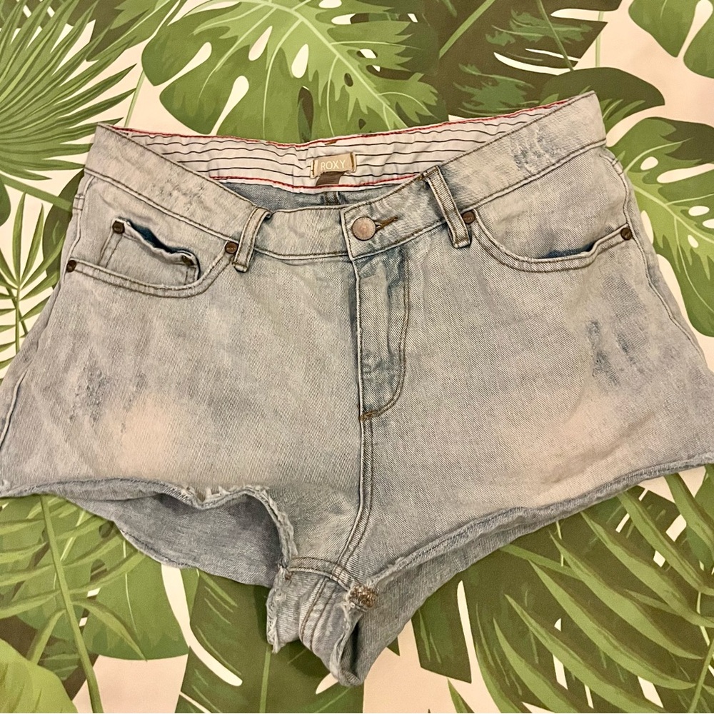 Roxy Bleached Blue Denim Jean Shorts with Frayed Hem sz 29